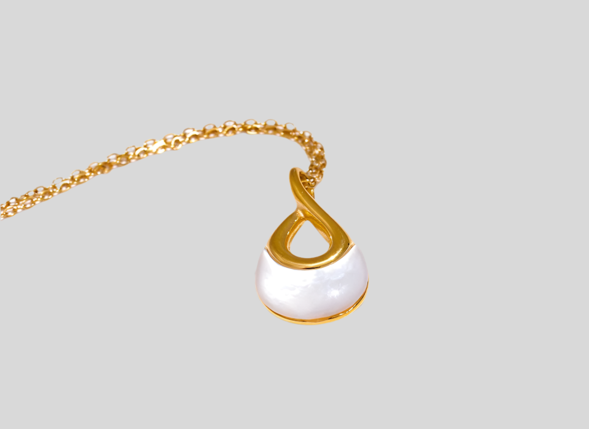 Gold Teardrop Moonstone Pendant Necklace