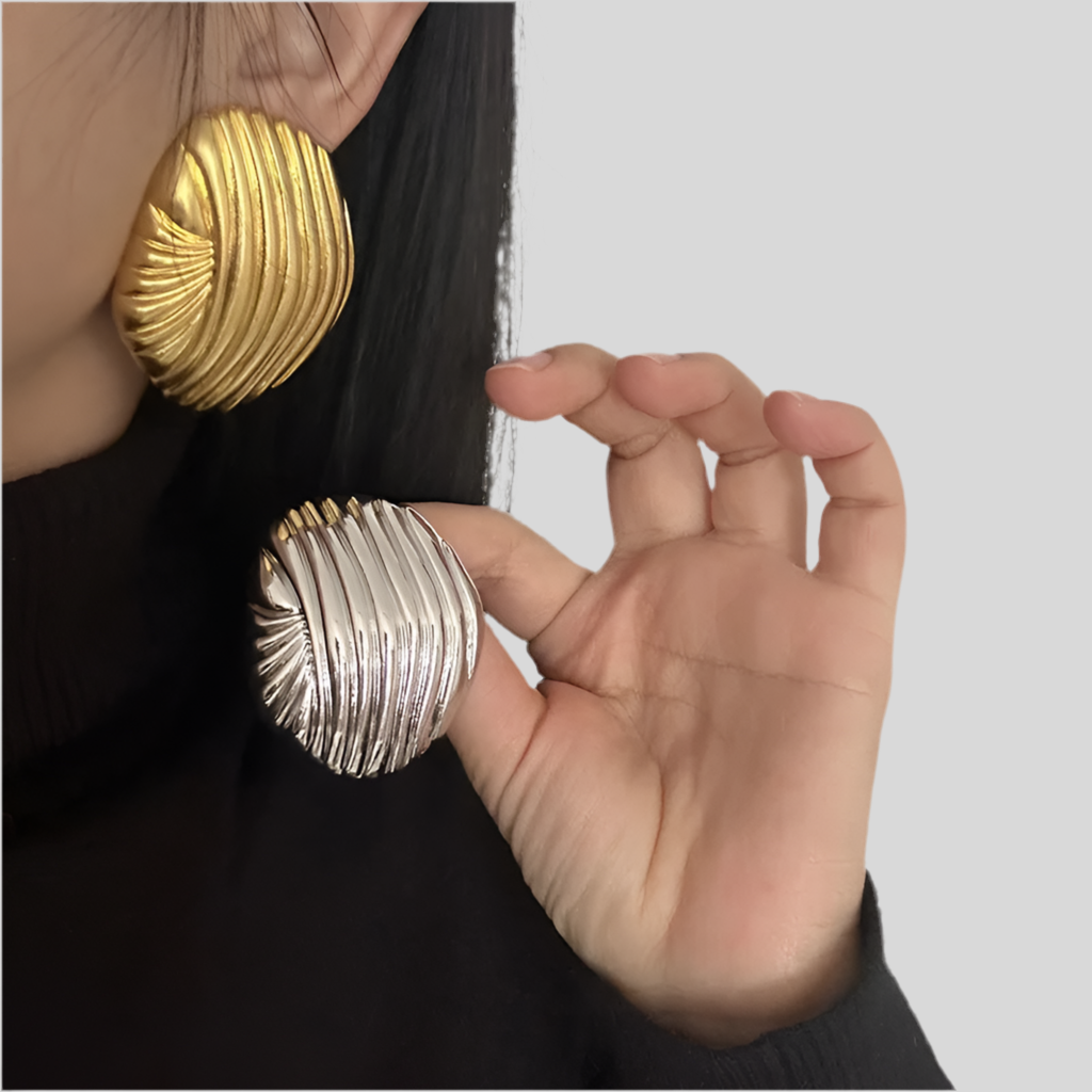 Bold Ribbed Shell Earrings