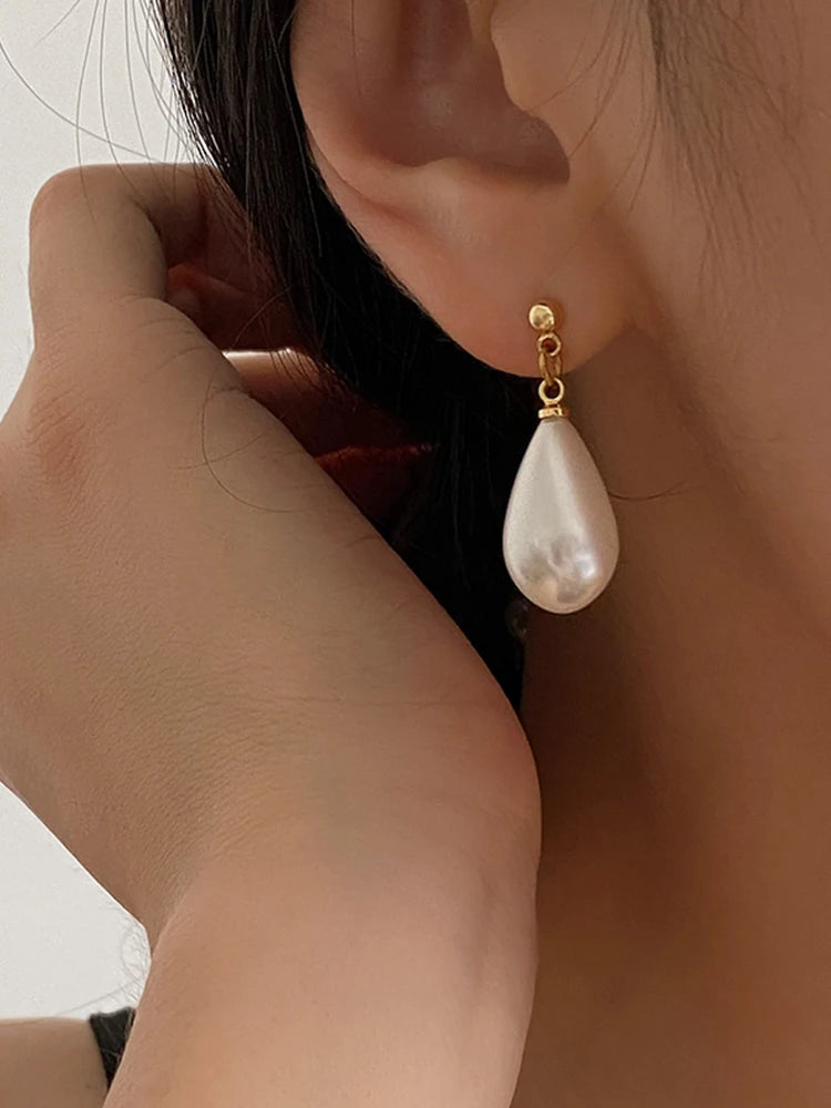 Gold Teardrop Pearl Earrings